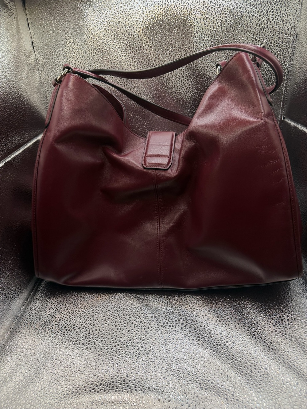 Coach Carlyle Elegant Burgundy Leather Shoulder Bag - Picture 3 of 5